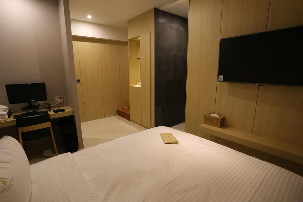 Suwon Top Cloud Hotel Exterior photo