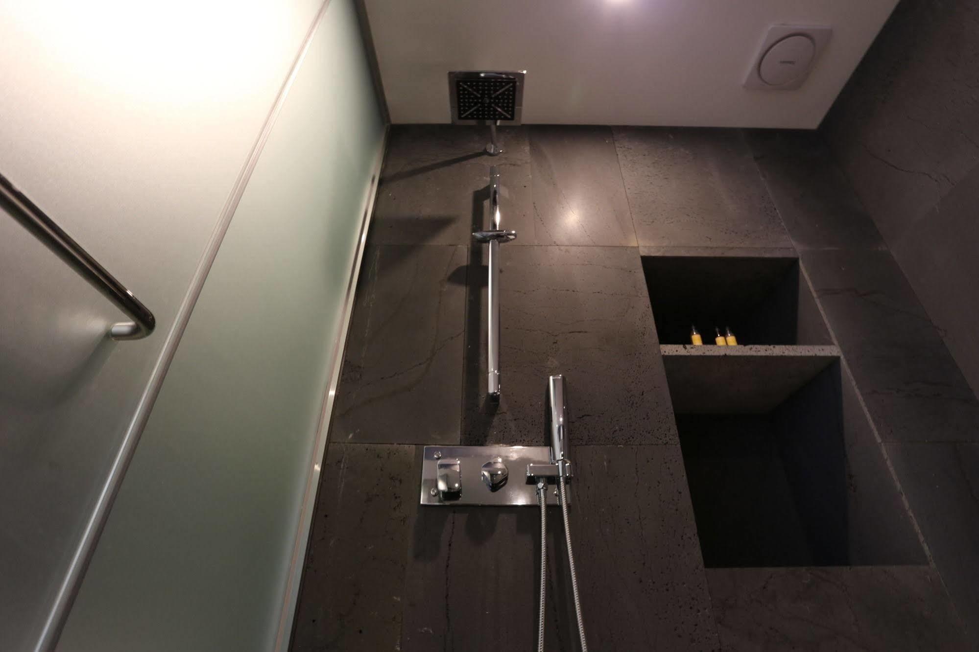 Suwon Top Cloud Hotel Exterior photo